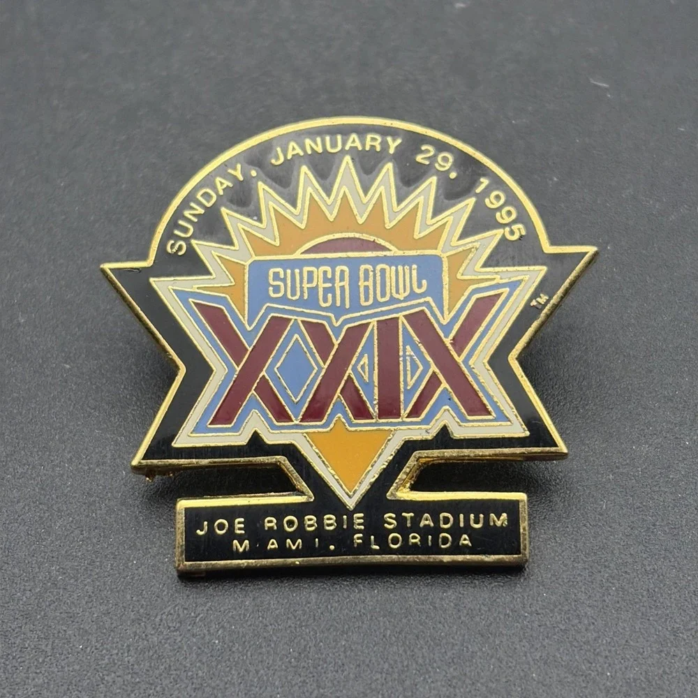 1995 Super Bowl XXIX Chargers 49ers Joe Robbie Stadium Florida Lapel Hat Pin‎